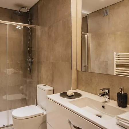 Premium Apartment With Private Terrace & Garage Porto Exterior photo