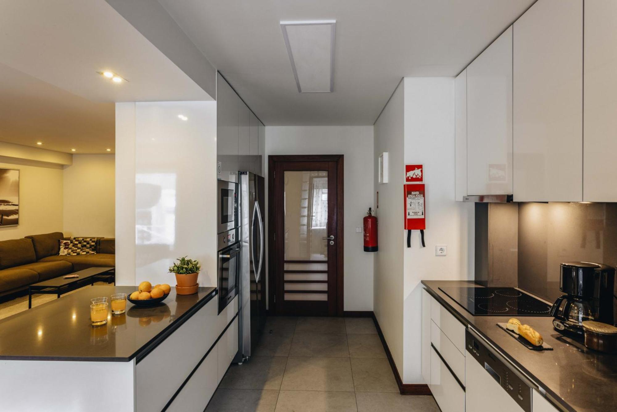 Premium With Private Terrace & Garage Appartement *